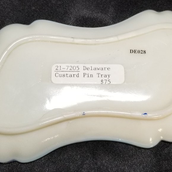 Antique US Glass Delaware Pattern Custard Glass Pin Tray - Picture 2 of 5